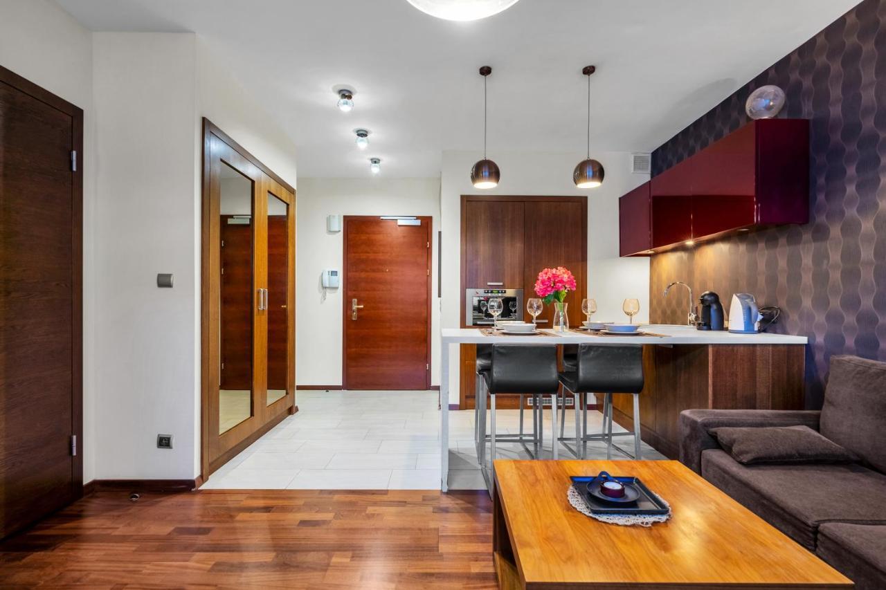 Atelier - Central, Parking, Metro Nearby - By Rentujemy *